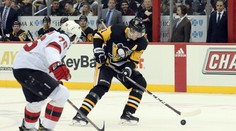 Simon pomohl asistencí k výhře Tučňáků, nedařilo se Rangers
