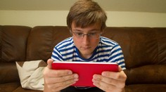 Porno i návod na sebevraždu: Děti v Česku ohrožuje nová sociální síť