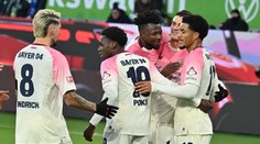 Schick asistoval u výhry Leverkusenu. Bayern si upevnil vedení