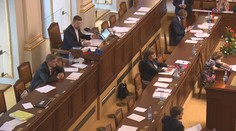 Ve Sněmovně to vřelo. "Bolševický cenzor!" vyjel na šéfa KSČM Ferjenčík
