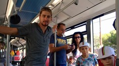 Sagan? Není naparáděná hvězda! Mistr světa jezdí autobusem