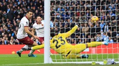Coufal nakopl City smolným vlastňákem, West Ham popravil dvěma góly Haaland