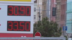 Benzín i nafta zdražují. A růst cen se jen tak nezastaví, varují ekonomové