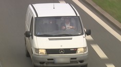 Řidič se podíval na zvonící telefon, na přechodu zabil dva lidi!