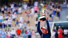 Užívej si tenis a vyhraj grandslam. Dojatá Krejčíková poslala vzkaz do nebe