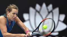 Strýcová v Sydney vypadla, Veselý skončil v Aucklandu ve čtvrfinále