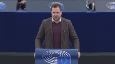 Dánský europoslanec poslal sprostý vzkaz Trumpovi. Létaly i další nadávky