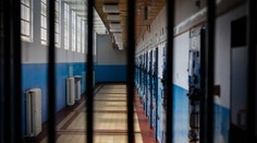 Vězni ve Valdicích ukrývali mobily i bodné zbraně. Případ šetří inspekce