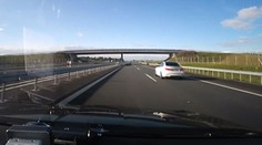 Na D11 řádili šílenci za volantem. Jeden předjel policisty rychlostí 231 km/h