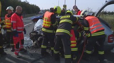Děsivá nehoda na Pardubicku: Při srážce tří aut zemřel řidič