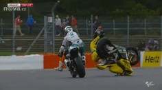Jezdce "vykopla" motorka ze sedla a letěl jako hadrový panák