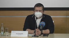 Hamáček: Čísla míří k rekordu, chceme povolat další zdravotníky