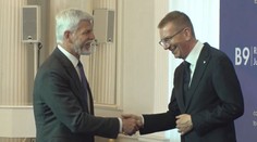 Prezident Pavel je v Lotyšsku. Na summitu bude jednat o NATO i Ukrajině