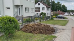 Spor ve Stonařově vyvrcholil hnojem. Případ řeší policie