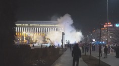 Kazachstánci povstali kvůli cenám plynu. Protivládní protesty ochromily zemi