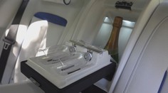 Ostravský primátor si pořídil luxusní limuzínu. Nechybí lednička na šampaňské