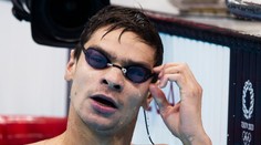 Podporovatel Putina i přes zákaz plave dál. FINA ho ale dál trestat nemůže