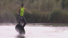 VÍKEND: Jak se krotí divoké prkno na Vltavě?