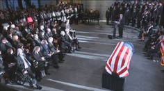 USA se loučí s Jimmym Carterem. Byl to úžasný člověk, vzpomíná jeho syn