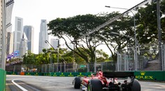 Dítě Godzilly na trati v Singapuru. Jezdce formule 1 překvapili při tréninku ještěři