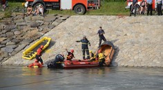 Na Hodonínsku se převrhla kánoe s vodáky. Muž i tři děti jsou v nemocnici