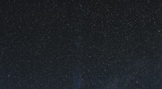 Kometa s dvěma ohony nad Suchým vrchem, český fotograf opět sklízí úspěch