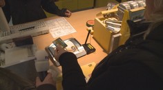 TRAPAS ČESKÉ POŠTY: Placení kartou na přepážce se ještě dlouho nedočkáme!