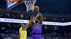 Lakers deklasovali Golden State, přišli ale o LeBrona