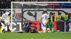 Nejhorší gólman v historii klubu. Onana je zase terčem kritiky, trenér ho hájí