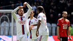 Lyon živí šance na poháry. Tabulkového souseda porazil 3:1 a je sedmý