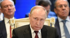 Veřejně ponížili Putina. Přes palubu ho házejí i poslední spojenci