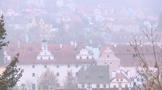 Česko zahalila mlha. Ošklivé počasí bude i po zbytek týdne