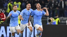 Lazio zdolalo Juventus a upevnilo si druhou pozici. Staré dámě utíkají poháry
