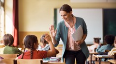 Učitelům se razantně zvýší platy. Každý dostane víc, než je český průměr