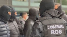 Zloději v Neapoli vyloupili banku. Drželi 25 rukojmích, k úniku vykopali tunel