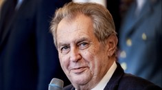 Prezident vyznamenal hasiče, který zemřel při zásahu v Novém Boru