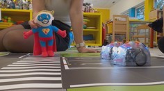 Ve školce učí dopravní výchovu unikátní metodou. Děti programují auta