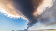 VIDEO: Etna se probudila k životu! Letiště v Katánii muselo přerušit provoz