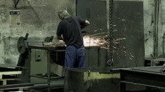 Část českých firem pracuje jen o víkendu. Snaží se tak ušetřit na provozu