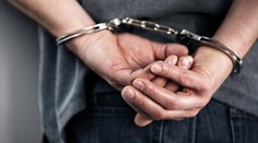16letý mladík měl znásilnit ženu v pražské Hostivaři. Soud jej poslal do vazby