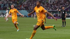 Dumfries řídil postup Nizozemska. Aktivní Američané byli neefektivní v koncovce