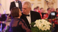 Prezident Zeman tančil i zpíval! Na ples zamířil premiér a ministři