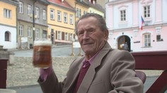 Robert (93) poprvé volil před 70 lety! Letošní volbu oslavil pivem