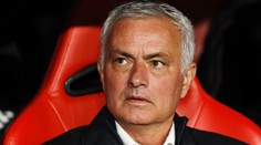 Turecké angažmá vyšlo draho. Mourinho nechal v hotelu obrovskou sekeru