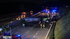 Problémy na D1, silničáři stále odklízí následky po tragické nehodě