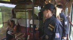 Další zadržení uprchlíci: Afghánce, Syřany a Gambijce chytli ve vlaku 