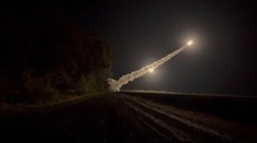 USA začaly v dubnu tajně dodávat Ukrajině rakety dlouhého doletu ATACMS