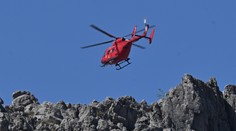 Těhotná žena se na Krétě zřítila do 50metrové rokle. Nepřežilo ani miminko