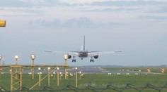 Letadlo z Kábulu přistálo, na palubě jsou Češi i místní spolupracovníci