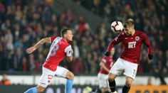 V Edenu úřadoval VAR. Derby pražských S vítěze nemělo